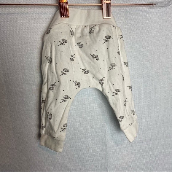Rae Dunn Baby By Magenta Flower Pants 0-3 Months - Picture 3 of 3